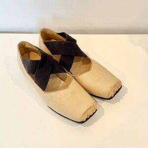 Elegant Tan Ballet Flats